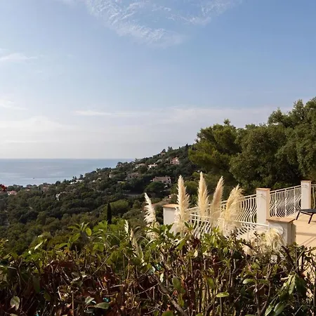 Villa Monte Carlo - Les Issambres